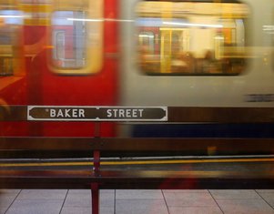 Metro stanica, Bejker strit