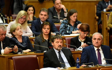 Skupština plaća za 273 korisnika: Sa sjednice parlamenta