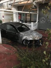 Izgorio auto, Sutomore