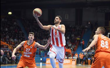 Zagreb, 26.01.2019. - Kosarkasi Cedevite i Crvene zvezde u akciji tokom utakmice 17. kola ABA lige, danas u Domu sportova u Zagrebu. (BETAPHOTO/ABA liga/Cedevita/Marin Susic/DS)