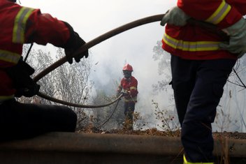 vatrogasci, požar