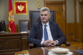 Ivan Brajović, Vilmars Heninš