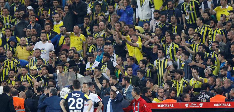 Navijači i igrači Fenerbahčea