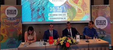 Sea Dance press