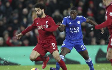 Mohamed Salah u duelu sa Mendijem