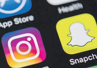 Snapchat, Instagram