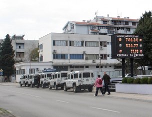 Bar policija