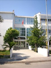 Gimnazija Bar, Niko Rolović