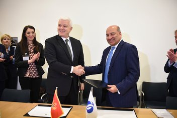 Duško Marković, Suma Čakrabati