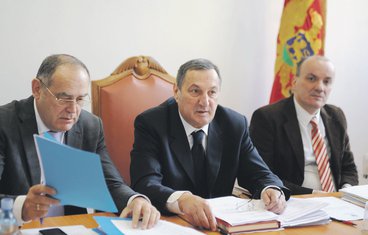 Milutin Simović, Budimir Šaranović (Novine)