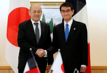 Žan Iv le Drian, Taro Kono