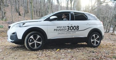 pežo 3008