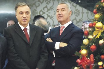 Filip Vujanović, Milo Đukanović