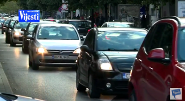 Automobili