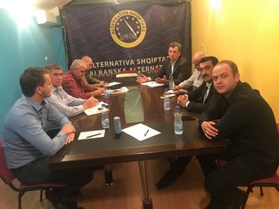 Albanska alternativa, Demokratski savez (Novine)