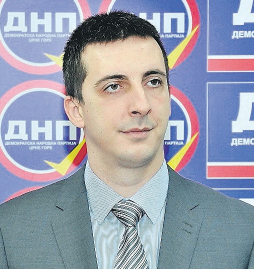 Aleksandar Sekulić (Novine)