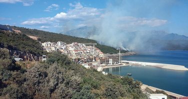 Luštica bay požar