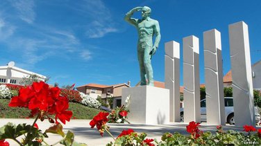 Miro Barešić spomenik