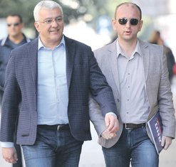 Andrija Mandić, Milan Knežević