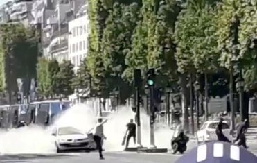 Pariz, napad kolima