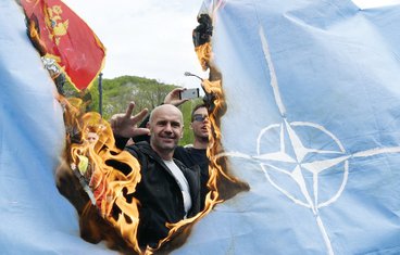 paljenje zastave NATO