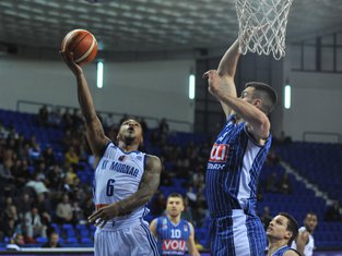 KK Budućnost Voli - KK Mornar