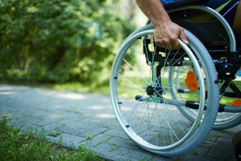 Kolica, osoba sa invaliditetom