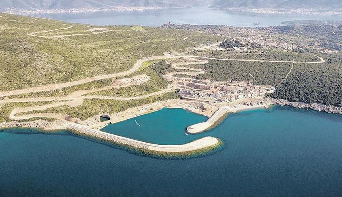 Luštica bay