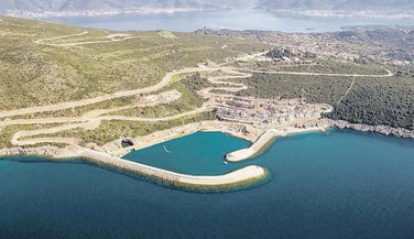 Luštica bay
