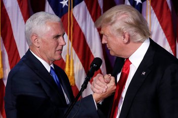 Majk Pens, Donald Tramp