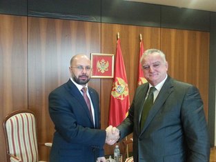 Rabi Alhantouli, Mehmet Zenka