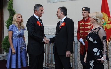 Filip Vujanović, Milo Đukanović