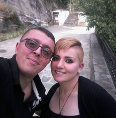 Bobi Dodevski, Nura Dodevska