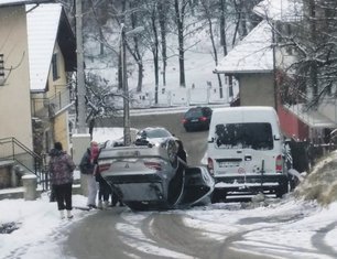 Automobil na krovu, Pljevlja
