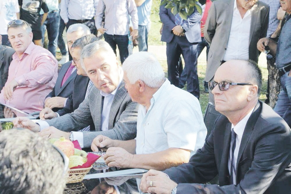 Milo Đukanović, Luiđ Škrelja