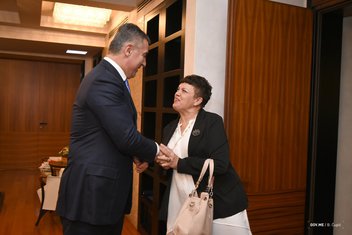 Milo Đukanović, Janina Hrebičkova