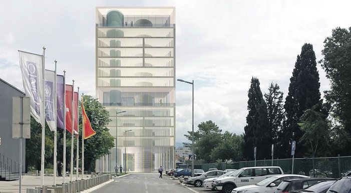 Neboder na desnoj strani Morače