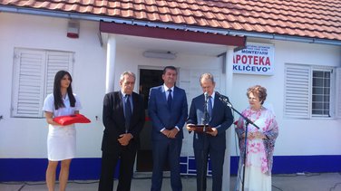 Otvaranje apoteke, Kličevo