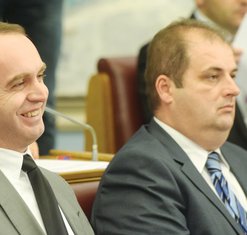 Nik Đeljošaj, Genci Nimanbegu