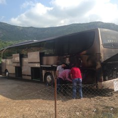 Zapaljen autobus, Lalatović