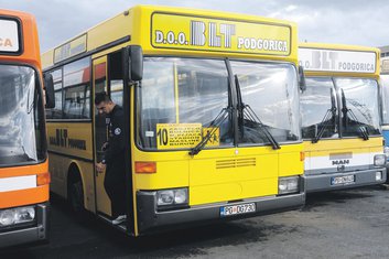 BLT, autobus