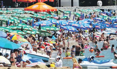 Sutomore sezona, Plaža