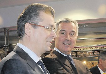 Branimir Gvozdenović, Milo Đukanović