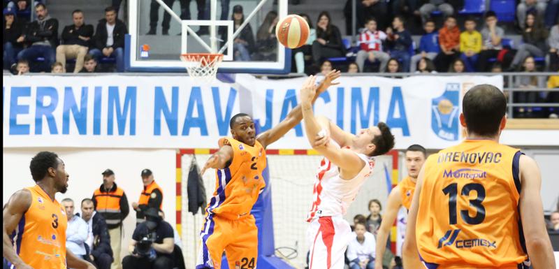 Sa večerašnjeg meča Mornar - Crvena zvezda