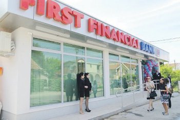 Univerzal banka, Podgorica