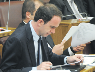 Nik Đeljošaj