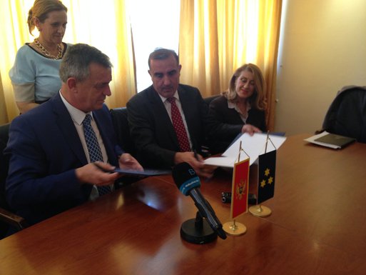 Dušan Simonović, Srđa Popović