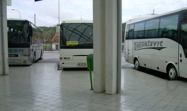 autobus, autobuska stanica Nikšić