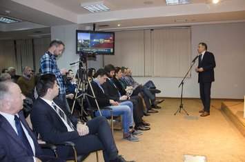 Demos, Glavni grad