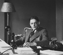 T.S. Eliot (Novine)
